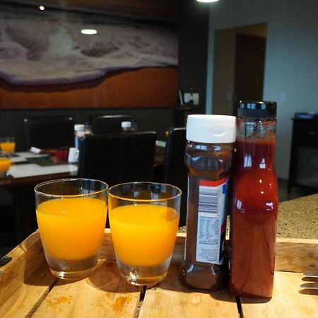 White House Bed & Breakfast Paraparaumu Ngoại thất bức ảnh