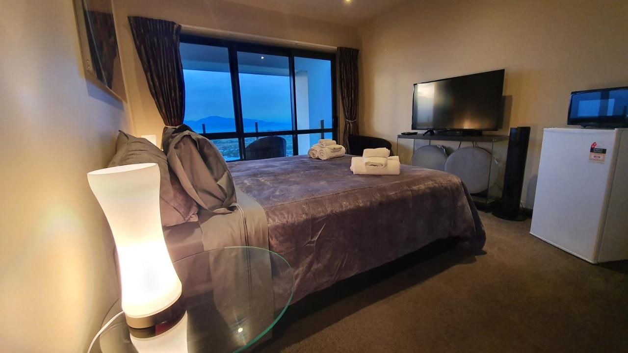 White House Bed & Breakfast Paraparaumu Ngoại thất bức ảnh